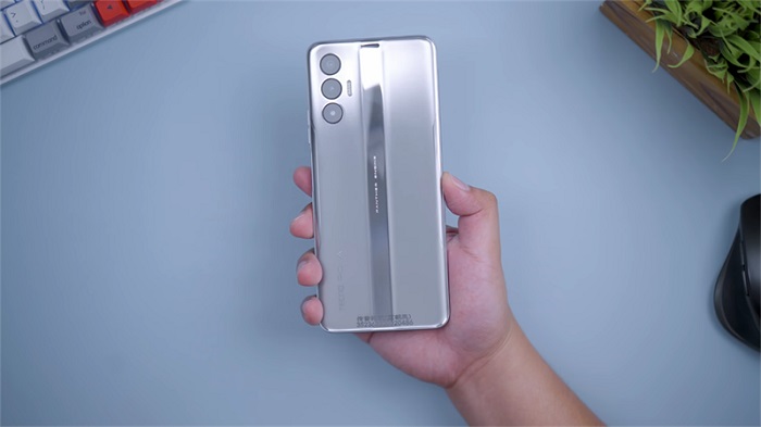 Nhân vật chính Tecno POVA 3