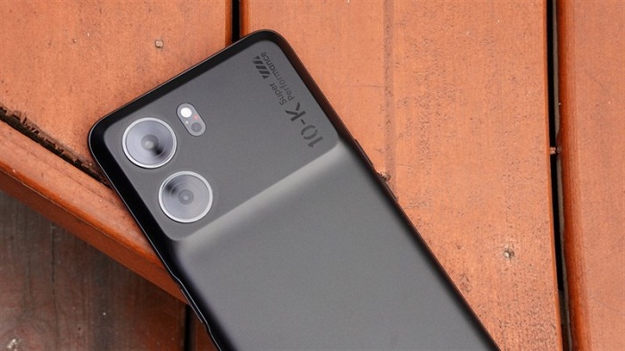 Cụm camera sau chất lượng đi kèm nhiều tính năng hấp dẫn