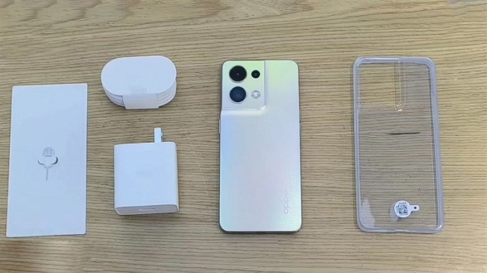 Ttrên tay OPPO Reno8 5G