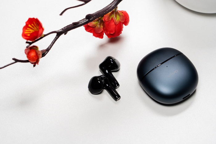 TWS Air sử dụng thiết kế tai nghe dạng earbuds không gây bí tai