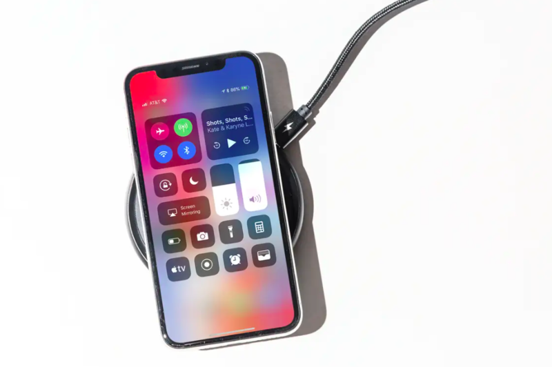 Điện thoại iPhone không nhận sạc không dây