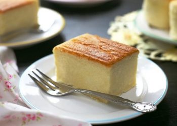 Cách làm bánh bông lan bằng lò nướng đơn giản, thơm ngon