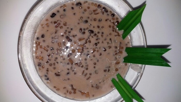 Bát chè đỗ đen giải nhiệt mùa hè