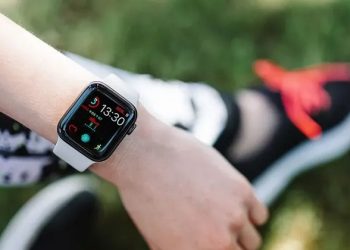 cách theo dõi sức khỏe trên Apple Watch
