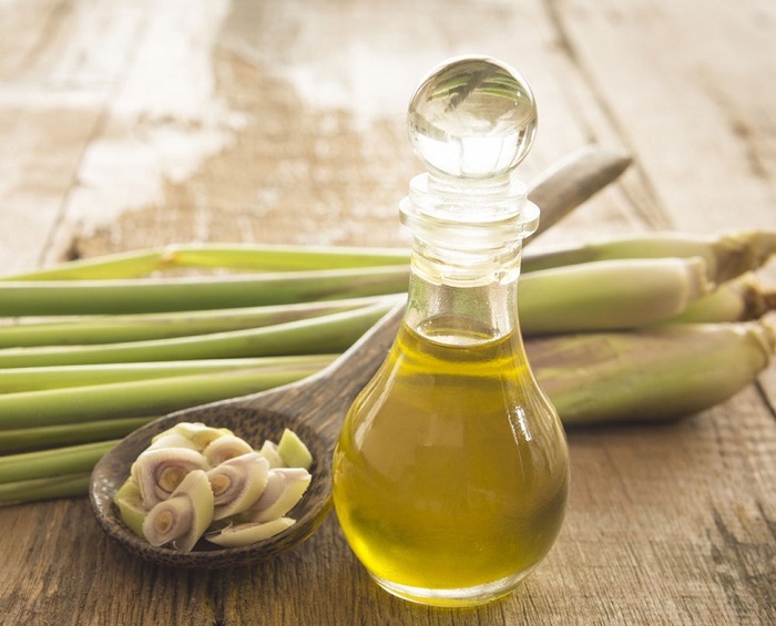 Sử dụng tinh dầu sả, quế hoặc hoa hồi