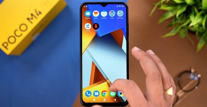 Màn hình POCO M4 5G sở hữu độ phân giải Full HD+ cùng tần số quét 90Hz