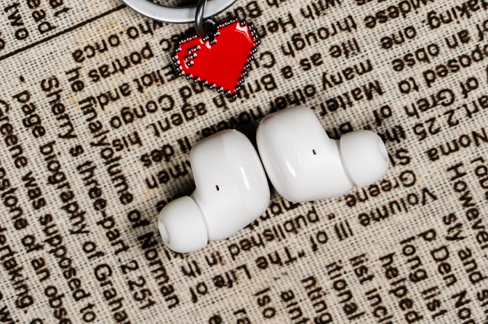 Redmi Buds 4 có thể giảm tiếng ồn ở mức 35dB với công nghệ AI, cung cấp 4 chế độ chống ồn