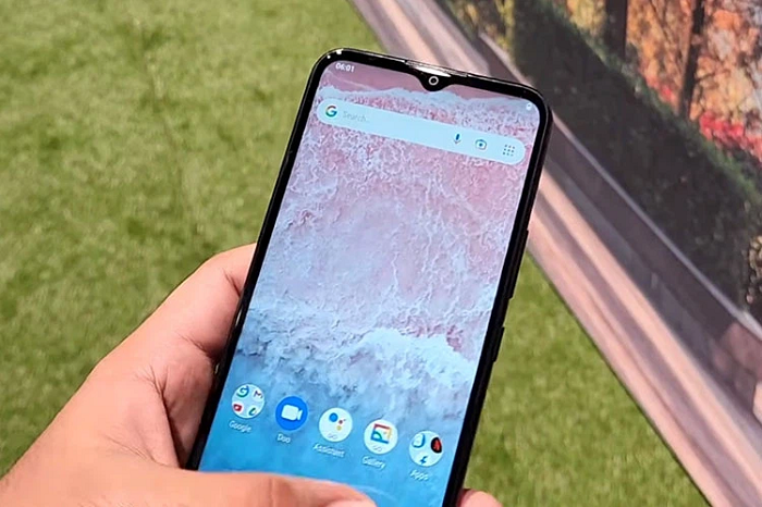 Hình ảnh trong trẻo, có độ chi tiết cao và màu sắc theo hướng trung thực