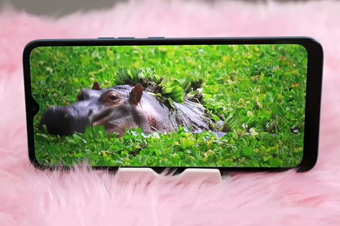 Lợi thế về màn hình giúp mang lại trải nghiệm giải trí tốt với người dùng