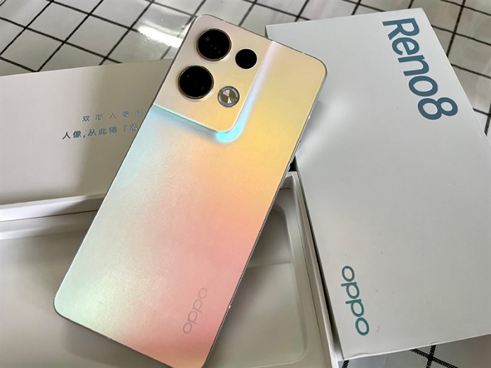 OPPO Reno8