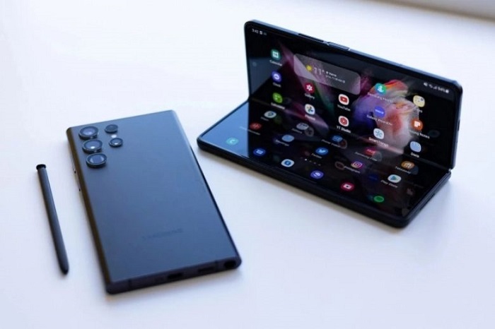 Kích thước màn hình phụ sẽ được thiết kế nhỏ hơn so với phiên bản cũ