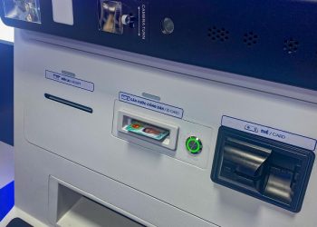Rút tiền mặt bằng CCCD gắn chip