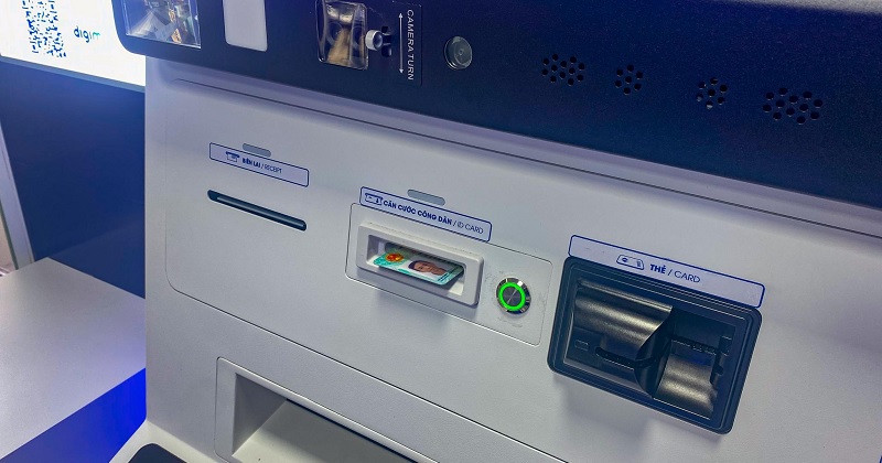 Rút tiền mặt bằng CCCD gắn chip