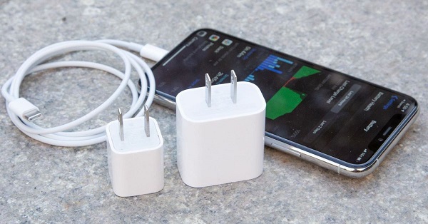 Sử dụng bộ sạc tiêu chuẩn đi kèm để đảm bảo hiệu suất sạc