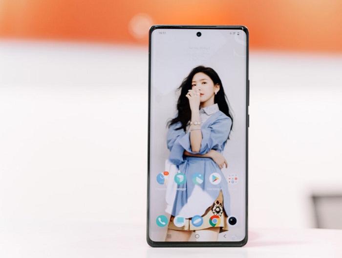 X80 Pro có độ phân giải 2K+ và hỗ trợ công nghệ HDR10+, nhỉnh hơn so với X80