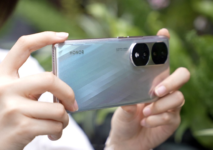 Cận cảnh camera sau của Honor 70 Pro và Pro+