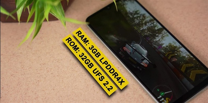 Hỗ trợ người dùng mở rộng thêm bộ nhớ trong lên đến 1TB thông qua thẻ nhớ microSD