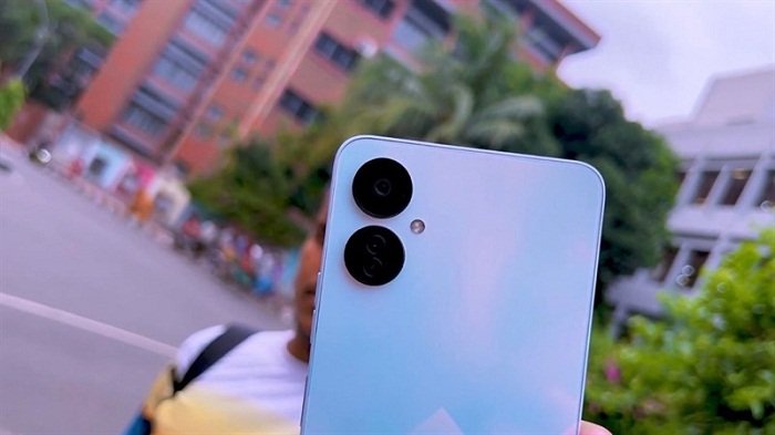 Tecno Camon 19 Neo được trang bị cụm 3 camera sau với camera chính 48MP