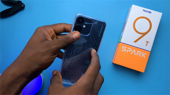 Trên tay Tecno Spark 9T