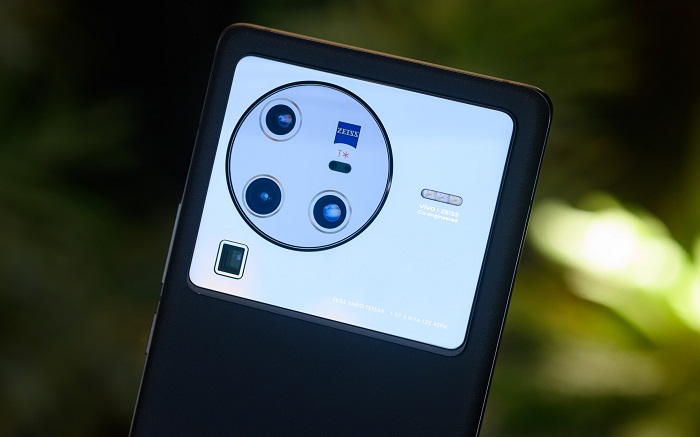 vivo X80 sở hữu cụm camera khá chất lượng