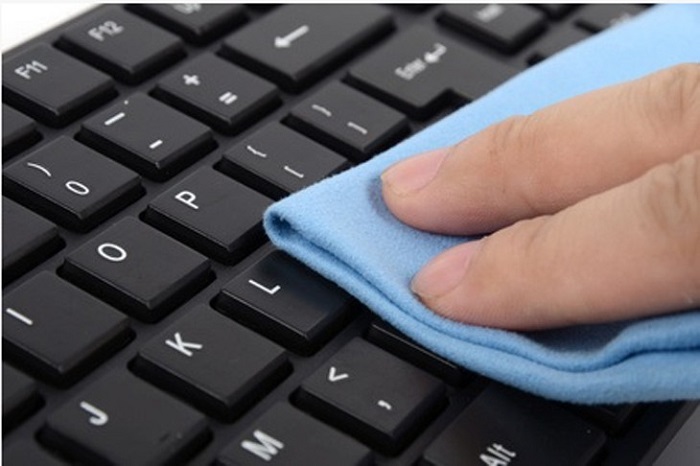 Vệ sinh bàn phím máy tính