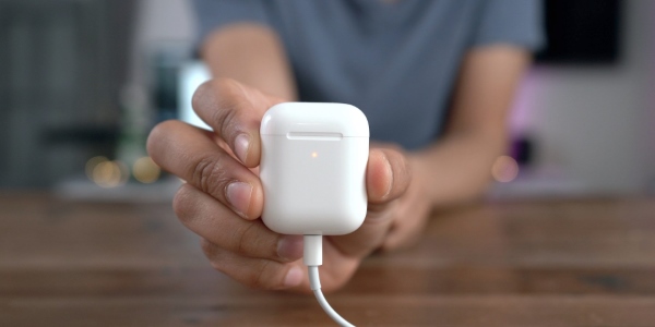 Airpods có sạc không dây không