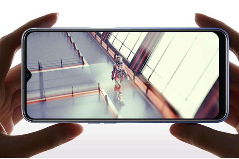OPPO A55 sở hữu màn hình lớn và viền mỏng giúp mang đến không gian giải trí rộng lớn cho người dùng