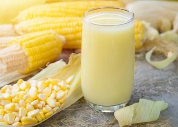cách làm sữa ngô bằng máy xay sinh tố