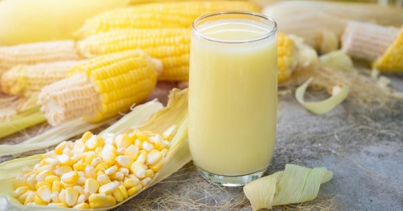 cách làm sữa ngô bằng máy xay sinh tố
