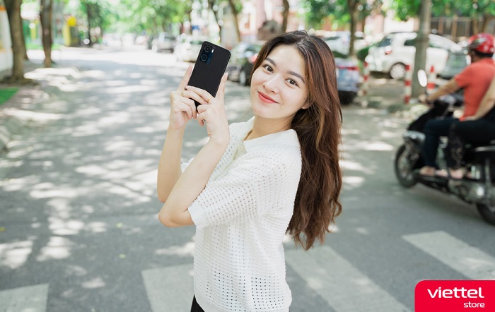 Kích thước mỏng nhẹ cho cảm giác cầm nắm thoải mái trong thời gian dài