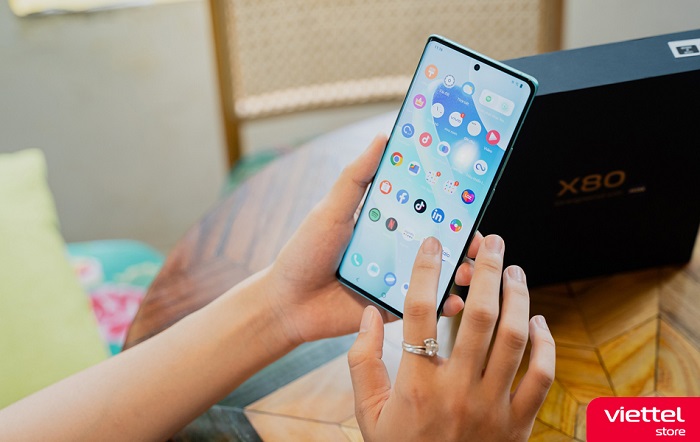 Vivo X80 hỗ trợ tần số quét 120Hz