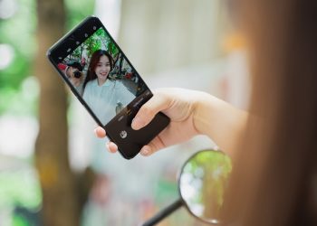 So sánh OPPO A55 và OPPO A57