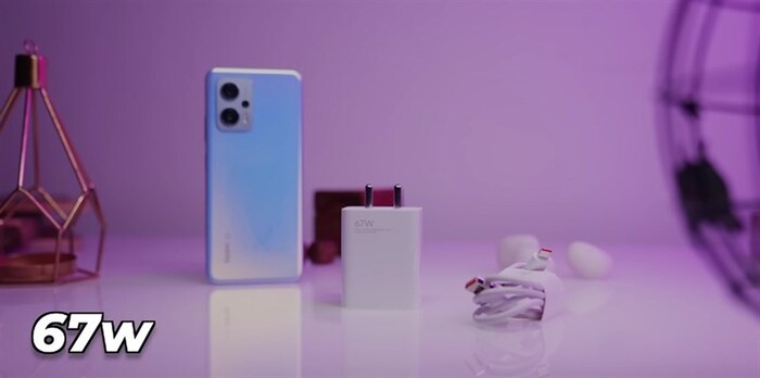 Redmi K50i 5G còn được trang bị viên pin 5.080 mAh và sạc nhanh 67 W