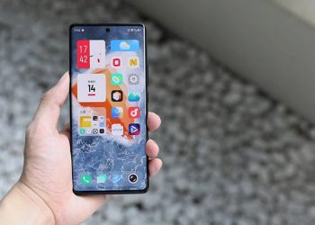 Trên tay iQOO 10 Pro