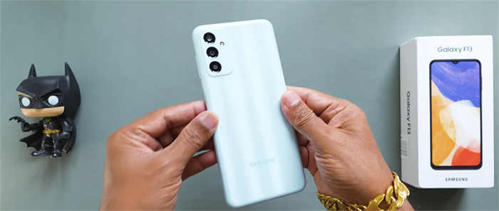 Galaxy F13 sở hữu viên pin khủng 6.000 mAh