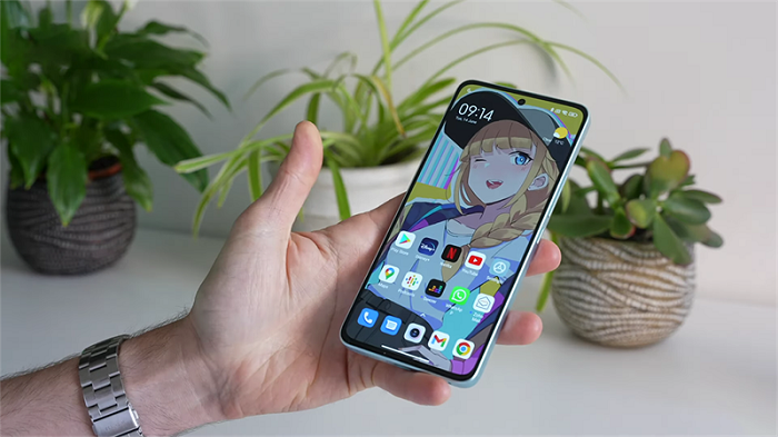 Kiểu thiết kế camera đục lỗ không chiếm nhiều không gian hiển thị