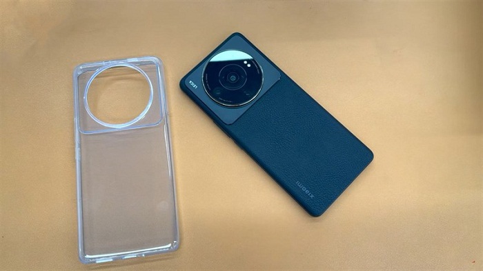 Trên tay Xiaomi 12S Ultra