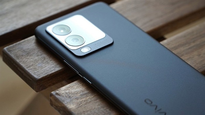 Vivo V25e xuất hiện 