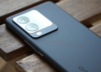 Vivo V25e xuất hiện bất ngờ trên Google Play, chạy chip Helio G99 và RAM 8GB
