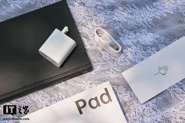 Các phụ kiện đi kèm