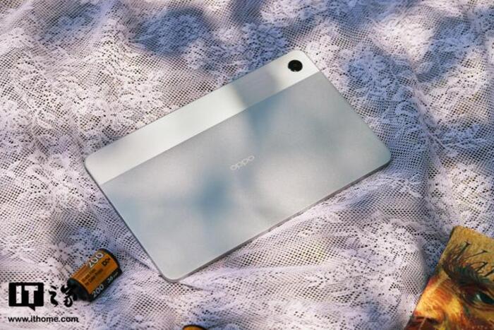 Có rất nhiều phụ kiện đi kèm để thu hút thêm người dùng