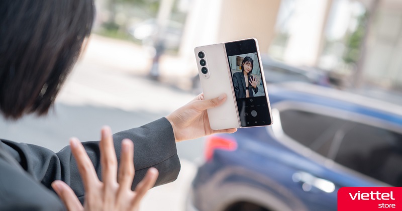 Đa nhiệm mọi khía cạnh và biến hoá gập mở cùng chế độ Flex Mode chỉ có trên bộ đôi Galaxy Z Fold4 và Z Flip4!