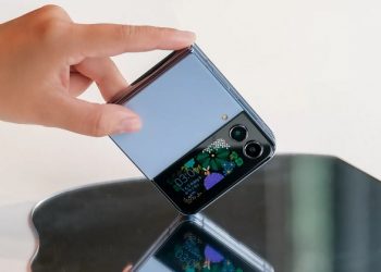 Hơn 20 triệu có nên mua Galaxy Z Flip4 không?