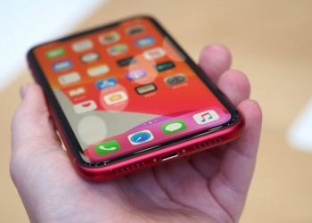 TOP điện thoại iPhone màu đỏ đáng mua nhất 2025