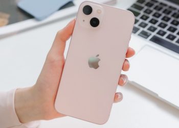 TOP điện thoại iPhone màu hồng đáng mua nhất 2025