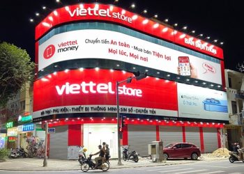 Viettel Store khai trương siêu thị kiểu mẫu tại Đà Nẵng, 100% khách hàng nhận phiếu quà tặng trị giá tới 950.000đ