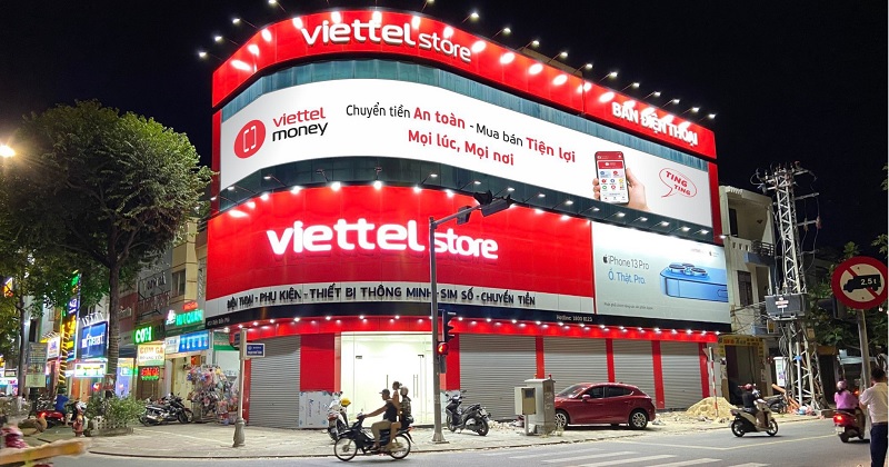 Viettel Store khai trương siêu thị kiểu mẫu tại Đà Nẵng, 100% khách hàng nhận phiếu quà tặng trị giá tới 950.000đ
