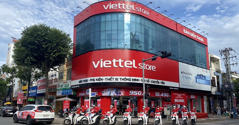 Viettel Store khai trương siêu thị mới tại TP. Hồ Chí Minh, 100% khách hàng nhận phiếu quà tặng trị giá tới 1.050.000đ