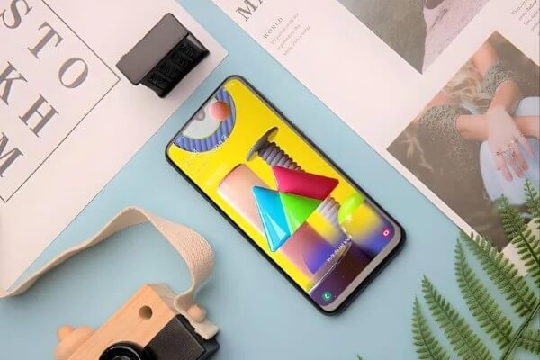 Samsung dòng M thường có kích thước màn hình lớn