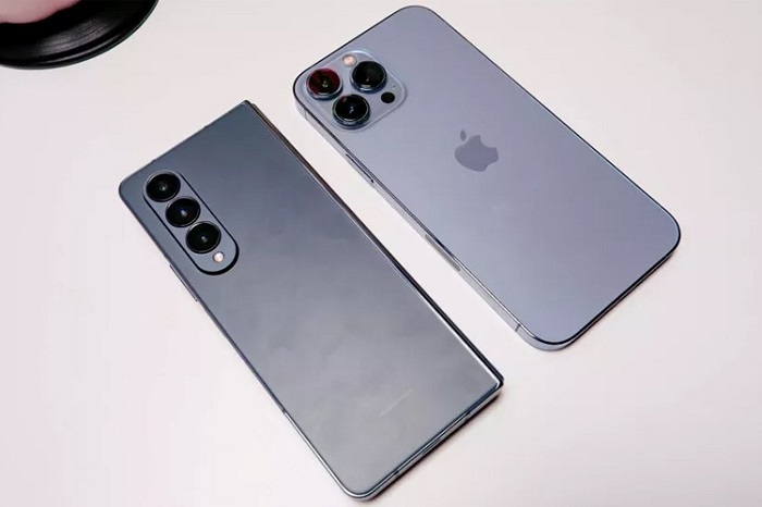 So sánh Samsung Galaxy Z Fold4 và iPhone 13 Pro Max